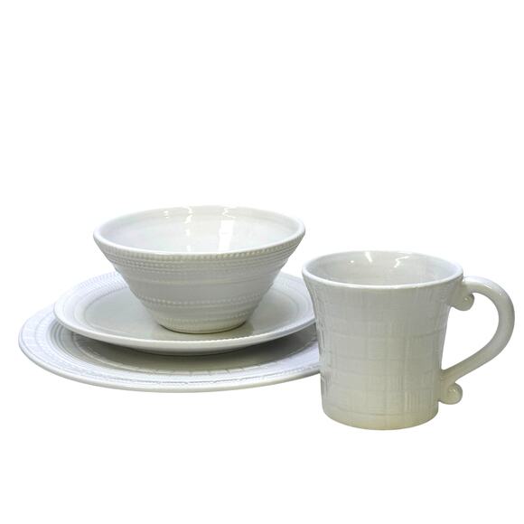 Chantilly White Graphic Studio Nova Embossed Dinnerware 4-Piece Place Setting - Picture 2 of 5